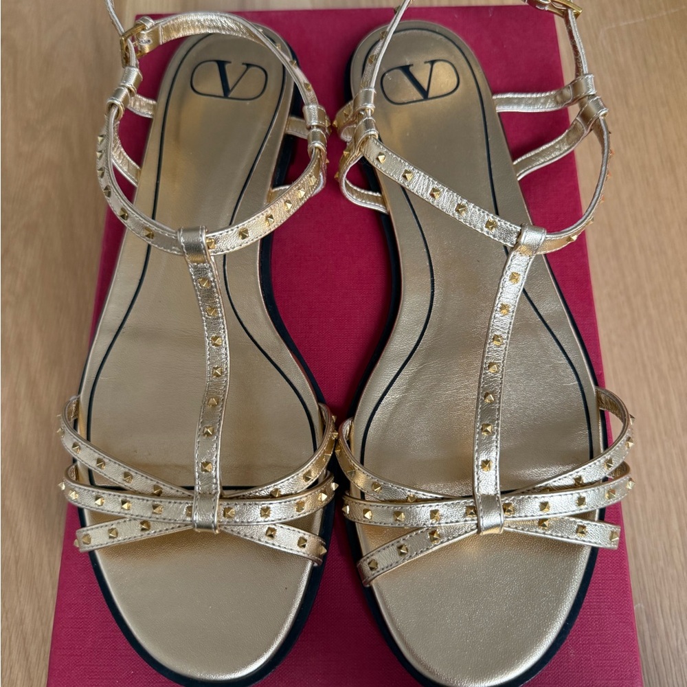 NWT Valentino Gold Strappy Flat Sandals